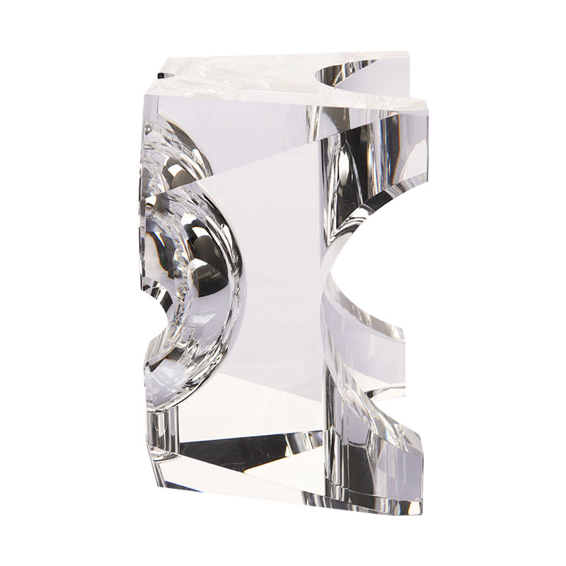 Enkel geometrisk design askkopp i transparent glaskristall