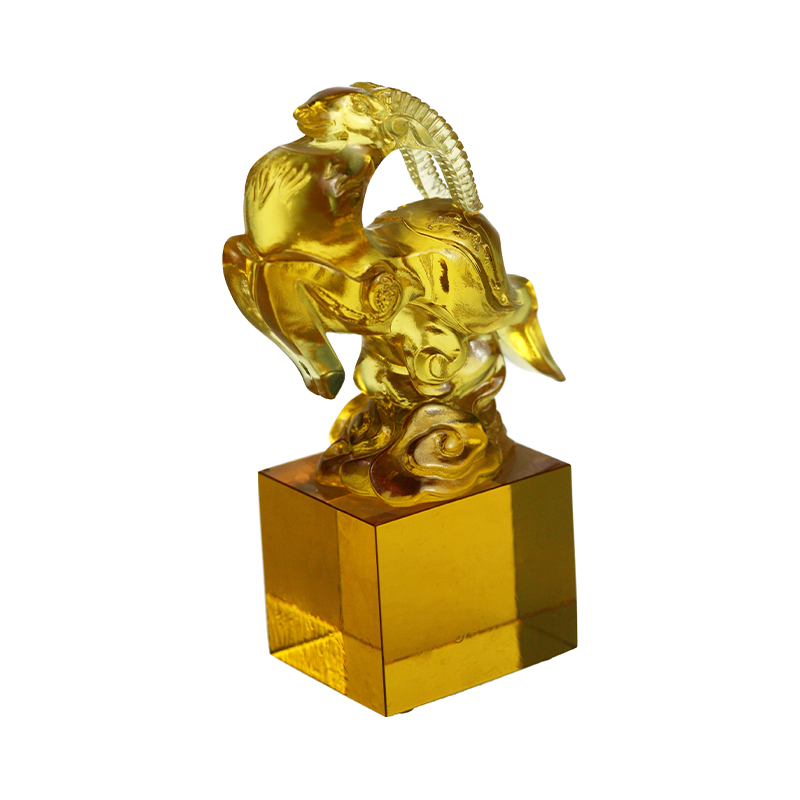 Guld genomskinlig fårformad glaskristallförsegling