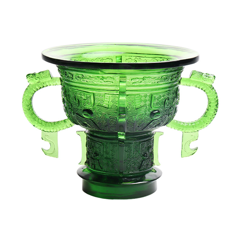 Kinesiskt stativ med draköronhandtag och taggmönster