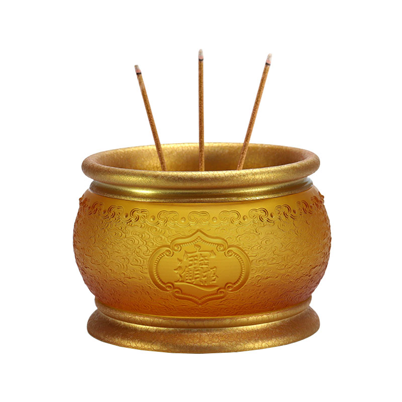 Glasoffer till det buddhistiska templet för att ge rikedom och skatter