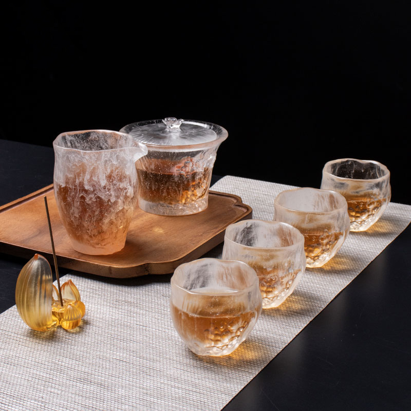 Klara tekoppar set med lock