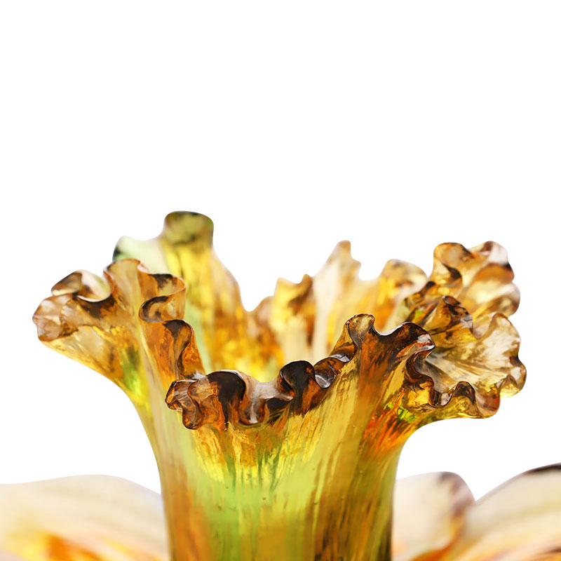 Kronbladsformad ljushållare av glas