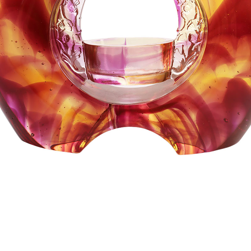 Lila färgad glasyr ljusstake