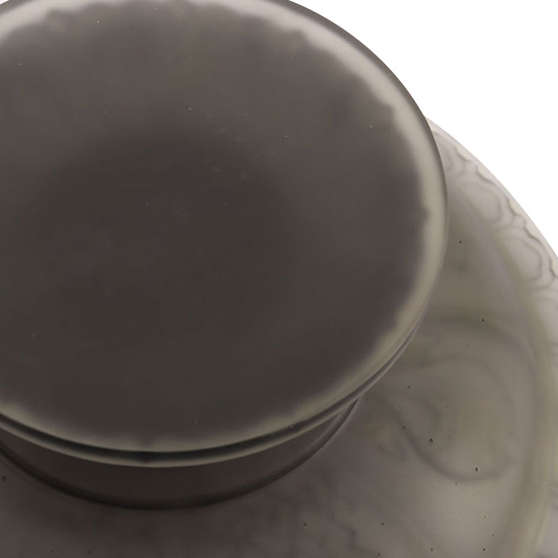 Grå färgad glasyr fruktskål