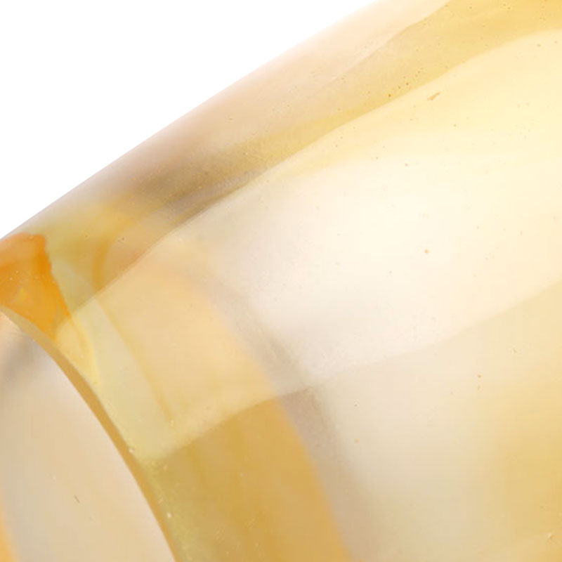 Amber glasvas präglad med veteöron