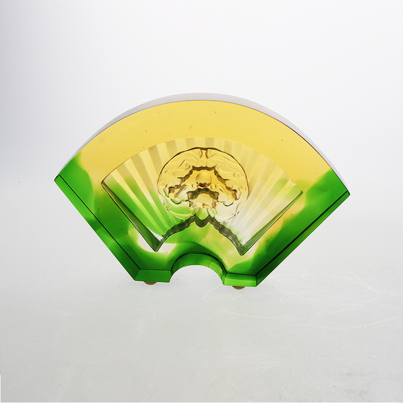 Kinesiska solfjäderformade prydnader i glaserat glas