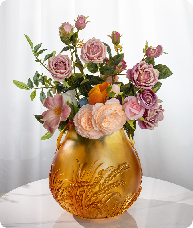 Löftet om en riklig skörd: ett glaskärl med två handtag